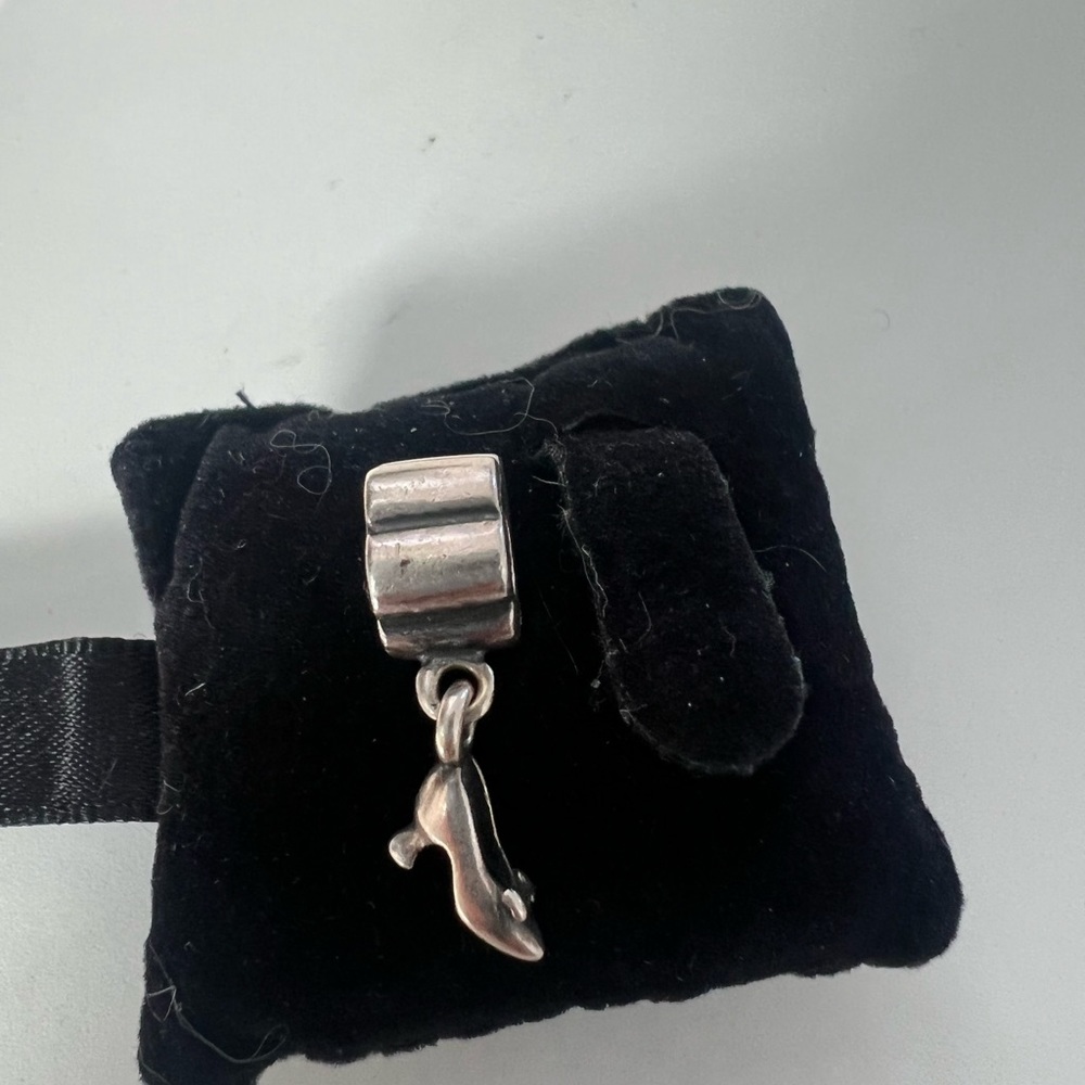 Pandora Shoe Charm - Picture 5 of 8
